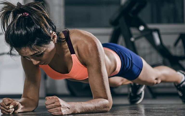 Áp dụng bài tập plank giúp cải thiện vóc dáng