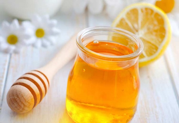 Mật ong giúp dưỡng ẩm và giúp làm trắng da Mật ong giúp dưỡng ẩm và giúp làm trắng da