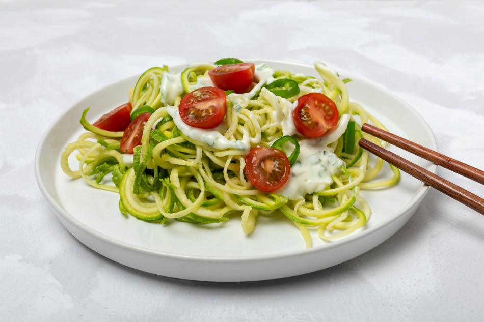 Mì trộn salad chua ngọt