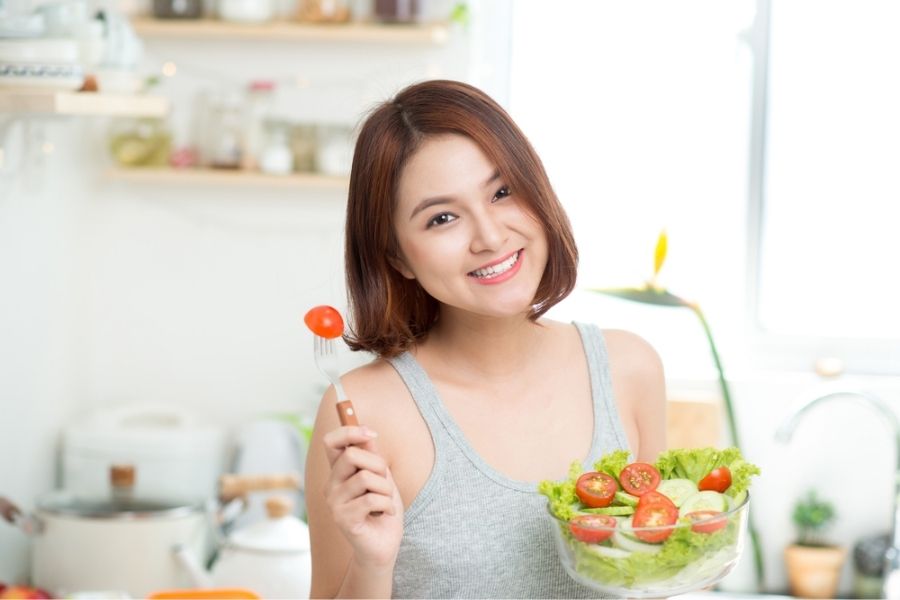 Một chế độ ăn đầy đủ calo, protein, chất béo tốt là nền tảng cho quá trình tăng cân  